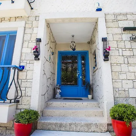 Tash Mekan 3* Alaçatı