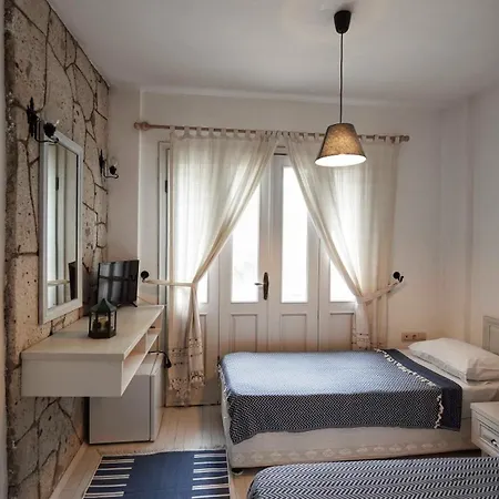 Tash Mekan Πανδοχείο 3*