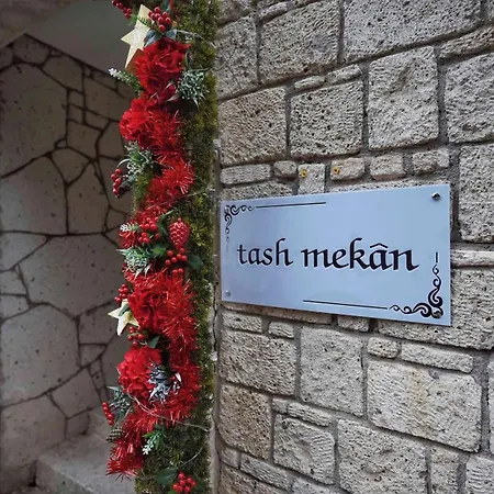 Tash Mekan Hotel 3*