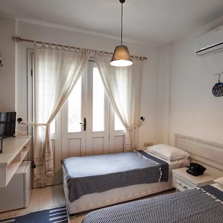 Tash Mekan Πανδοχείο 3*