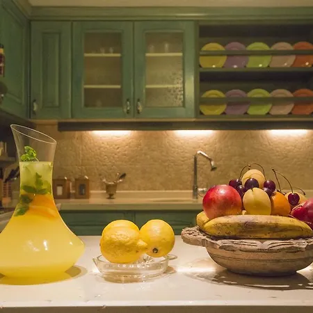 Tash Mekan Αλακάτι