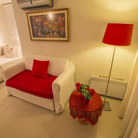 Tash Mekan Αλακάτι