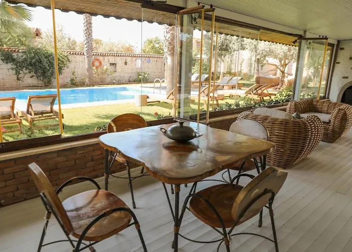 Tash Mekan 3* Alaçatı